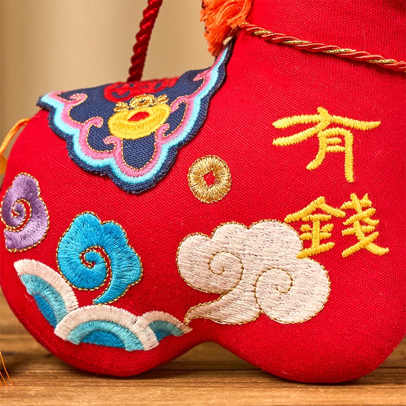 Buddha Stones Year of the Horse Copper Red String Fu Character Embroidery Prosperity Home Decoration