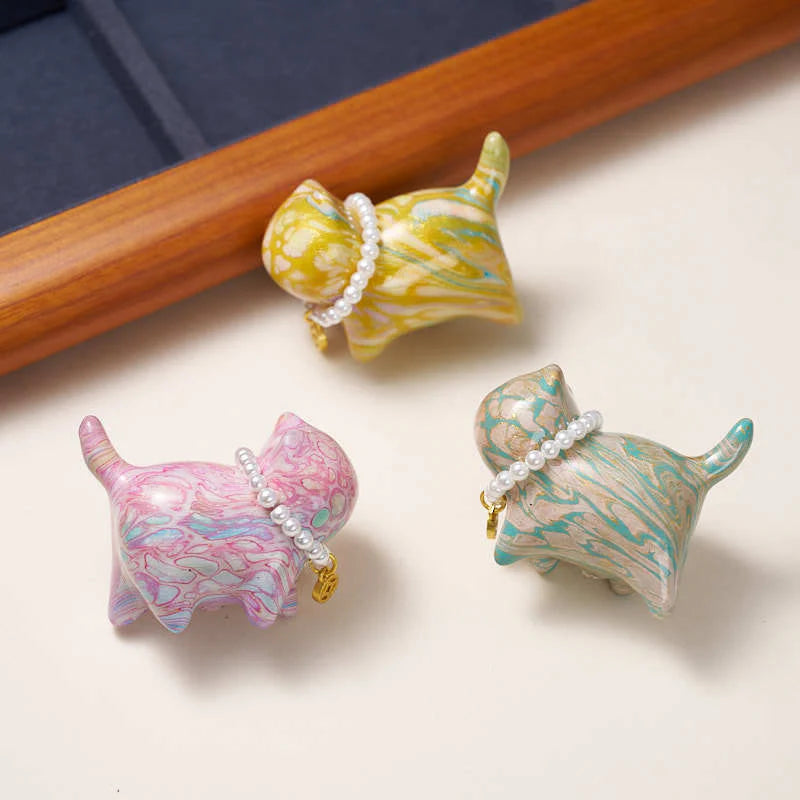 Buddha Stones Sandalwood Lucky Mini Cat Lacquer Craft Healing Decoration Random Color(Blind Box)