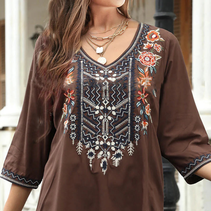 Buddha Stones Spring Casual Plain Embroidery Floral Pattern Design Three Quarter Sleeve V-neck Women's T-Shirt