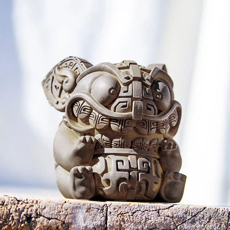 Buddha Stones Handmade Gold Swallowing Beast Iron Powder Rust Cast Resin Statue Home Decoration