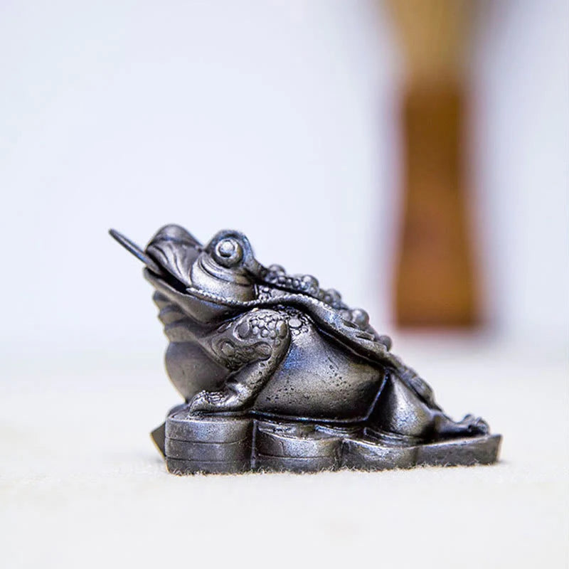 Buddha Stones Handmade Feng Shui Frog Toad Copper Coins Iron Powder Rust Cast Resin Statue Home Decoration