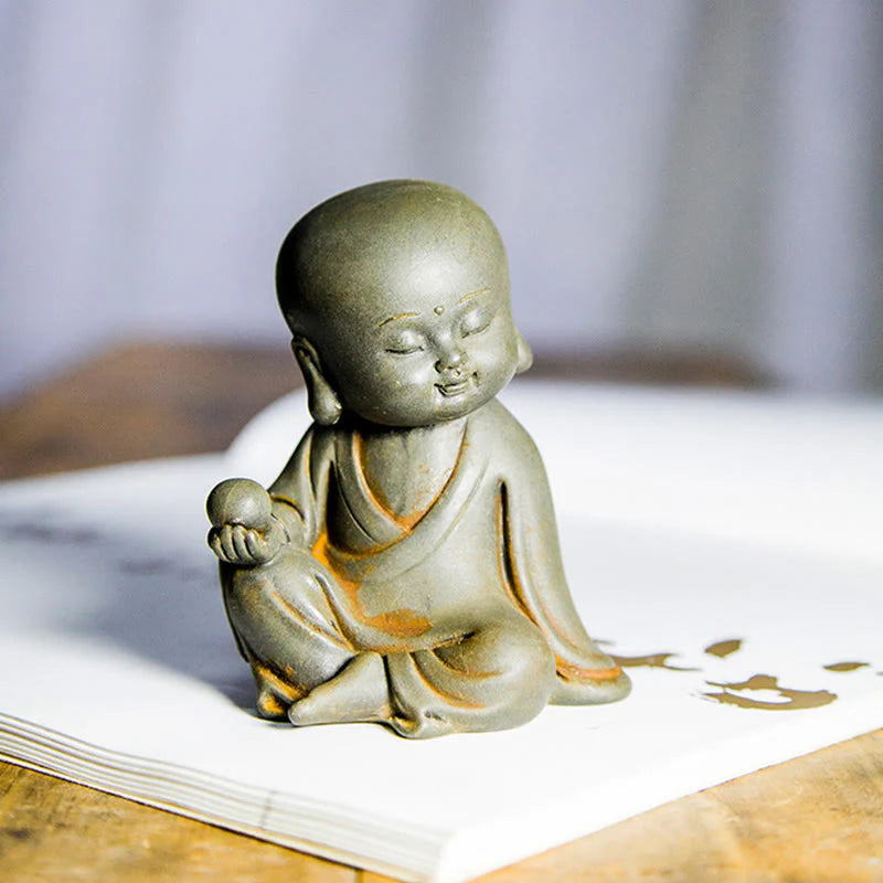 Buddha Stones Handmade Ksitigarbha Kwan Yin Guanyin Avalokitesvara Tathagata Iron Powder Rust Cast Resin Statue Home Decoration