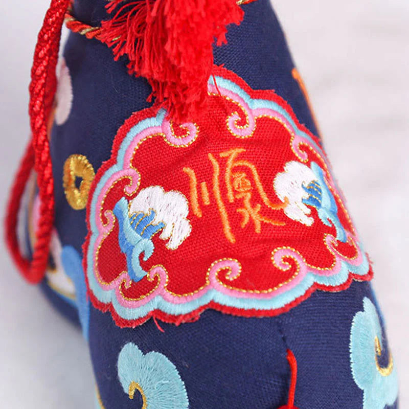 Buddha Stones Year of the Horse Copper Red String Fu Character Embroidery Prosperity Home Decoration