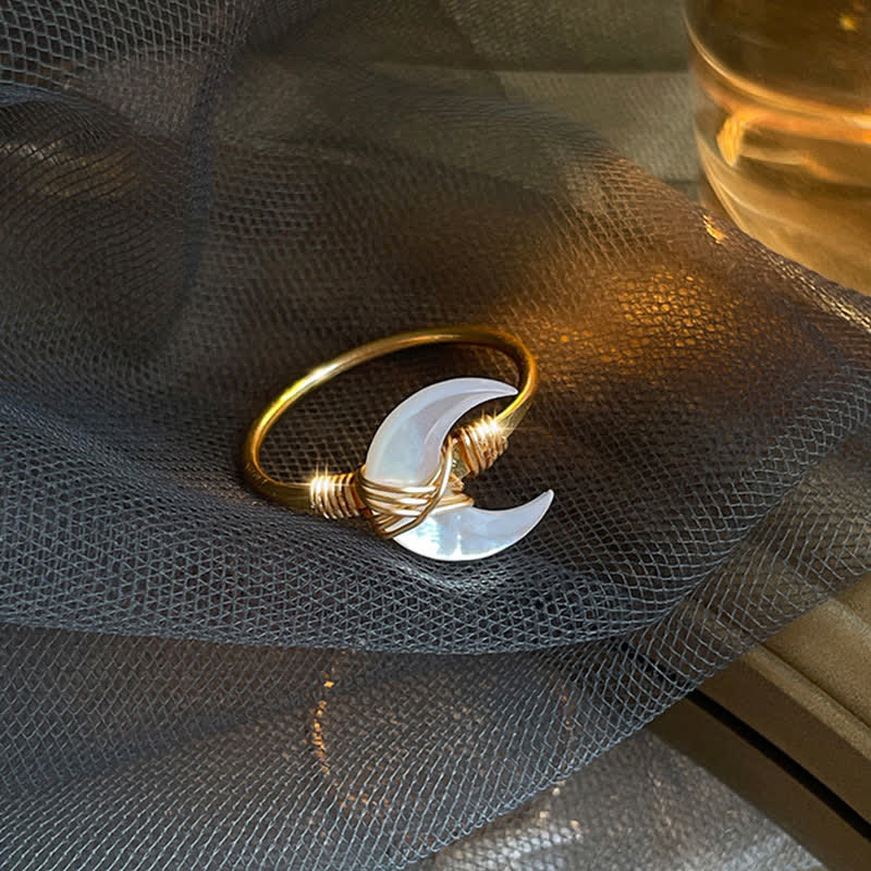 Buddha Stones Natural Tridacna Stone Moon 14K Gold Blessing Ring