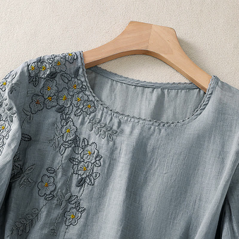 Buddha Stones Retro Embroidery Floral Pattern Short Sleeve Crew Neck Women's Shirt