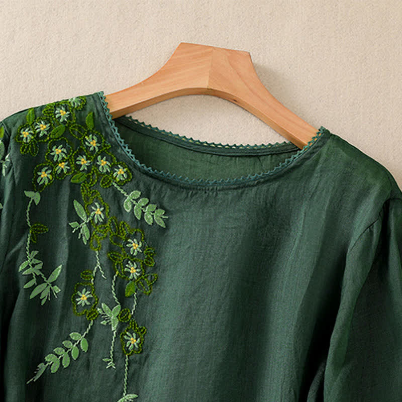 Buddha Stones Retro Embroidery Floral Pattern Short Sleeve Crew Neck Women's Shirt