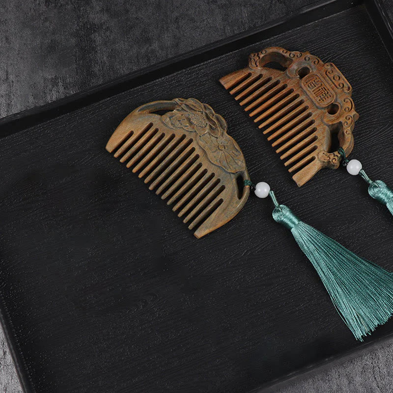 Buddha Stones Green Sandalwood Fox Peony Flower Lotus Engraved Cure Tassel Comb