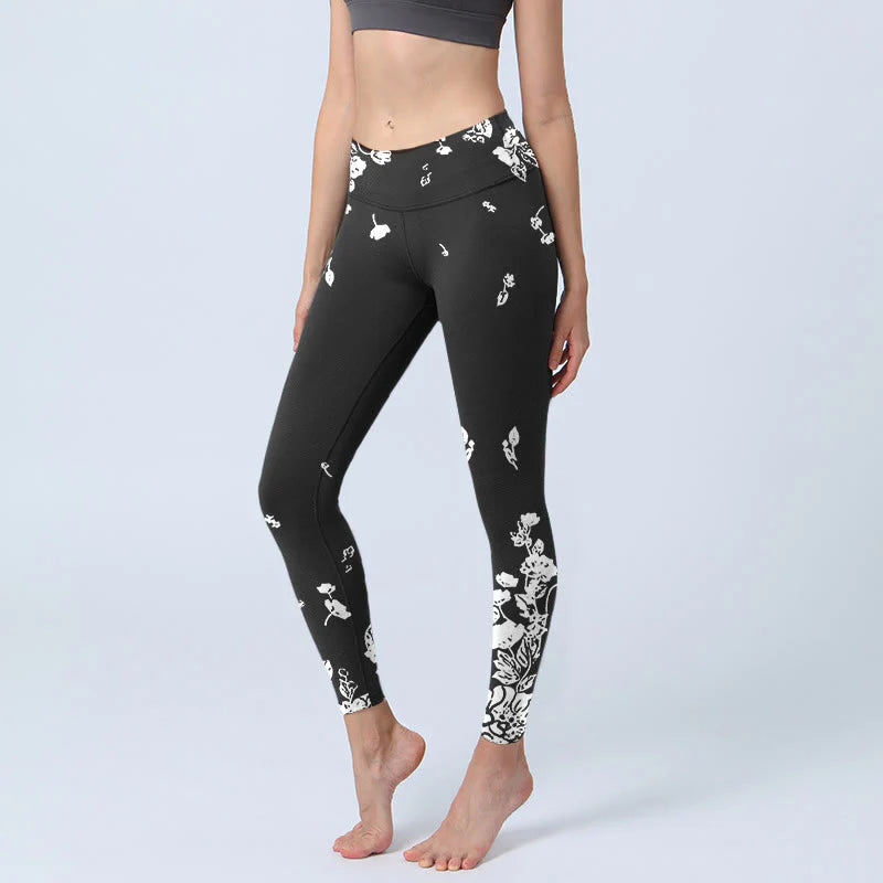 Buddha Stones Black Scattered Petals Print Gym Leggings Women's Yoga Pants