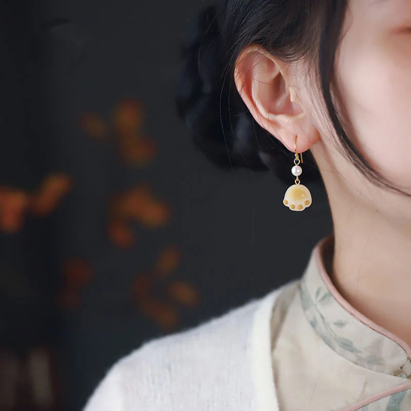 Buddha Stones Bodhi Seed Lovely Cat Paw Claw Peace Dangle Drop Earrings