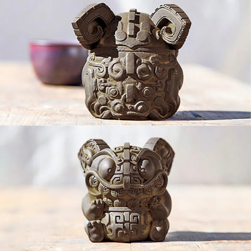 Buddha Stones Handmade Gold Swallowing Beast Iron Powder Rust Cast Resin Statue Home Decoration