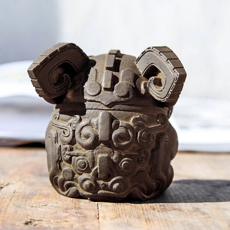 Buddha Stones Handmade Gold Swallowing Beast Iron Powder Rust Cast Resin Statue Home Decoration