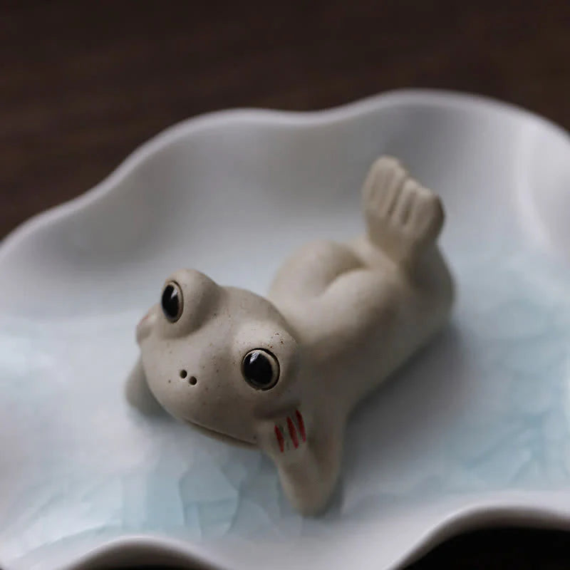 Buddha Stones Meditating Ceramic Small Frog Statue Decoration