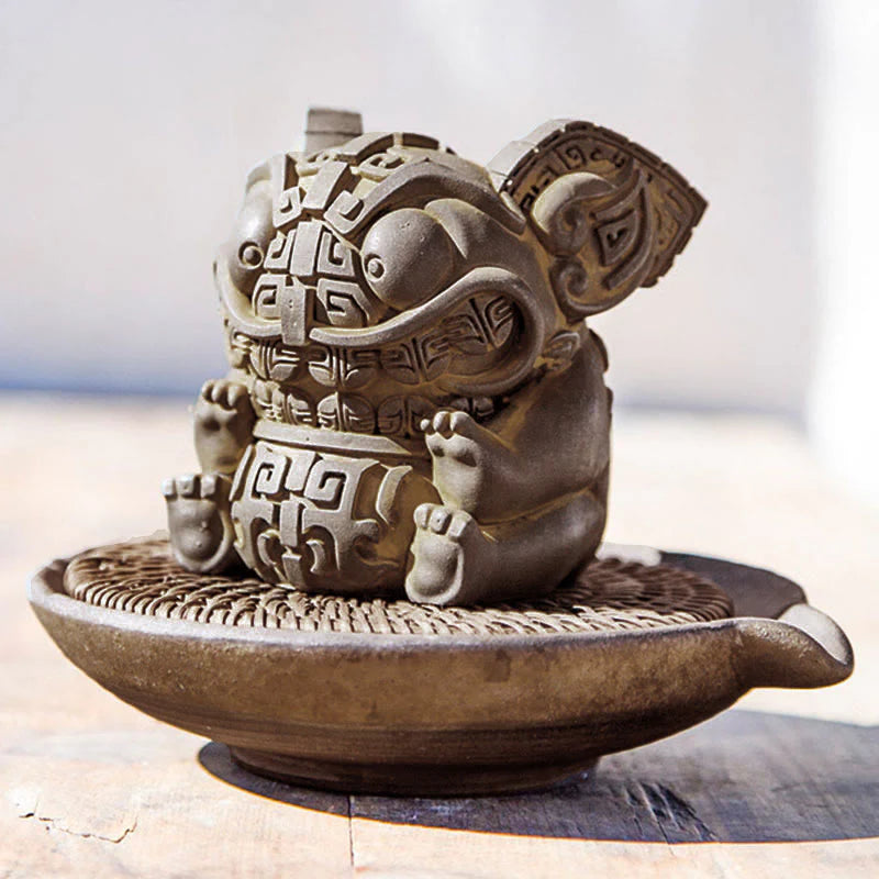 Buddha Stones Handmade Gold Swallowing Beast Iron Powder Rust Cast Resin Statue Home Decoration